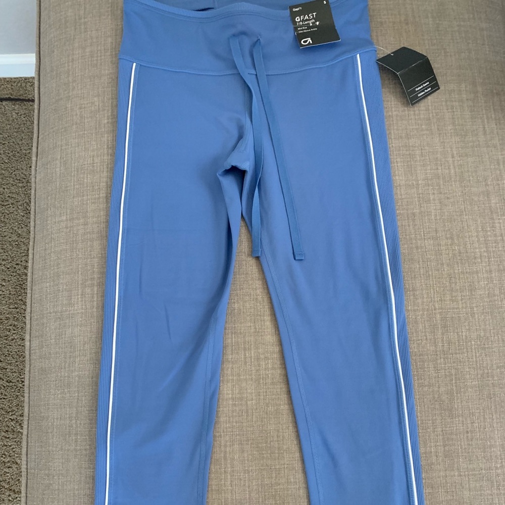 Gap 7/8 quarter leggings. Brand new!